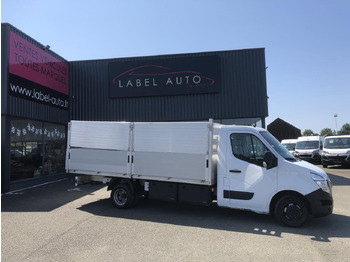 Utilitaire plateau NISSAN