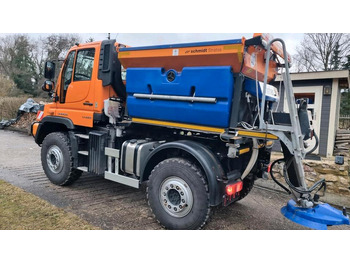 Engin de déneigement Zu vermieten Unimog 405 U423 Winterdienst Schmidt Salzstreuer 423 429 430 Mercedes Benz 318 527 Vermietung: photos 3
