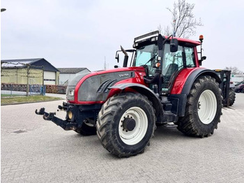 Tracteur agricole VALTRA T172
