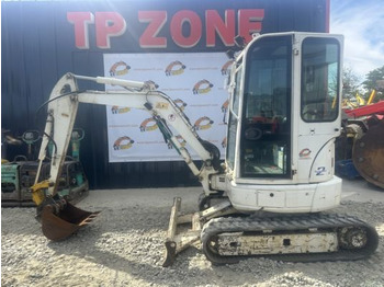 Mini pelle Komatsu PC26MR-3 cabine à 19500€ HT: photos 2
