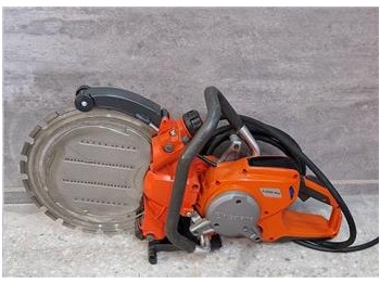 Outil/ Équipement HUSQVARNA