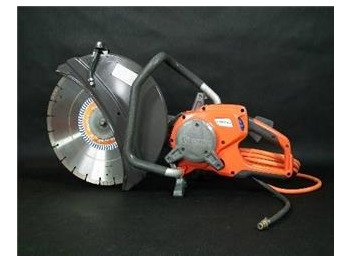 Outil/ Équipement HUSQVARNA