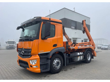Camion multibenne MERCEDES-BENZ Antos 1833