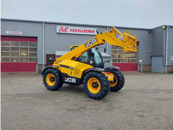 Chariot télescopique JCB
