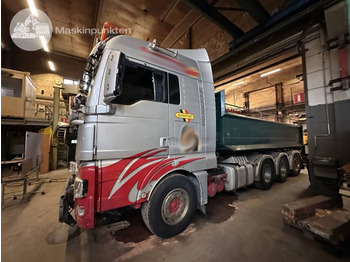 Camion ampliroll MAN TGX
