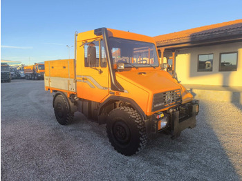 Camion benne UNIMOG U90