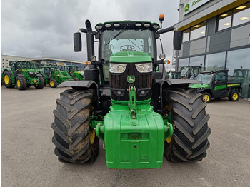 John Deere 6215R en crédit-bail John Deere 6215R: photos 2