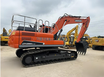 Pelle sur chenille DOOSAN DX260 LC: photos 2