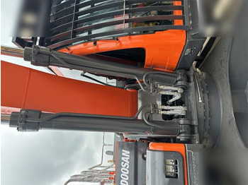 Pelle sur chenille DOOSAN DX260 LC: photos 4