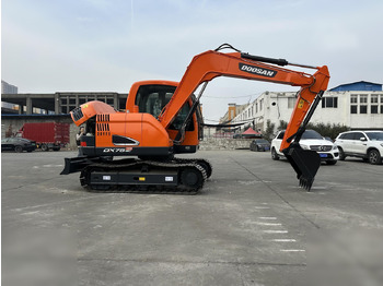 Pelle sur chenille DOOSAN DX75-9CN: photos 2