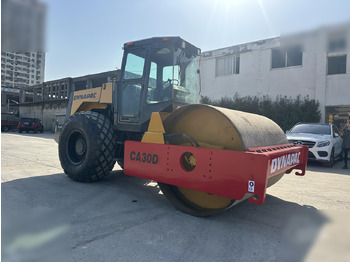 DYNAPAC CA30D en crédit-bail DYNAPAC CA30D: photos 2