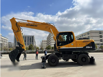 Pelle sur pneus HYUNDAI ROBEX 210W-9: photos 2