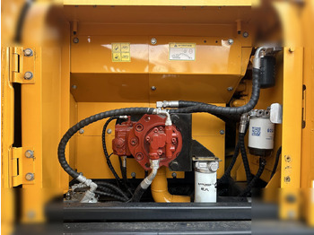 Pelle sur chenille HYUNDAI ROBEX 220 LC-9S: photos 4 Pelle sur chenille HYUNDAI ROBEX 220 LC-9S: photos 4