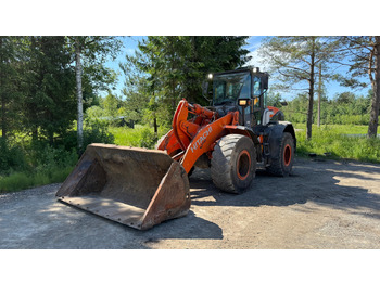 Chargeuse sur pneus HITACHI