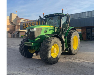 JOHN DEERE 6175 R en crédit-bail JOHN DEERE 6175 R: photos 1