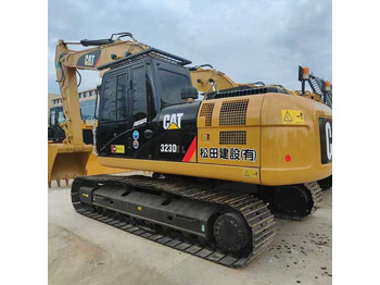 Pelle CATERPILLAR 323D