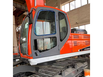 Pelle sur chenille DOOSAN DX260