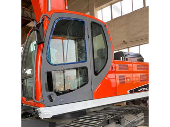Pelle DOOSAN DX260