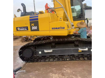 Pelle KOMATSU PC200-8