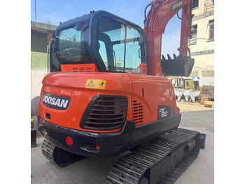 Pelle sur chenille DOOSAN DX60