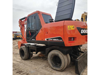 Pelle sur pneus DOOSAN DX150W