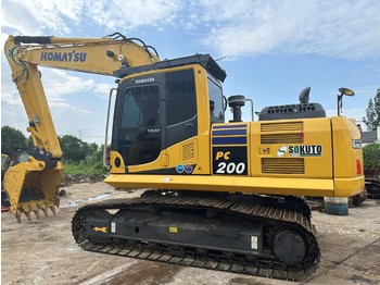 Pelle sur chenille KOMATSU PC200-8