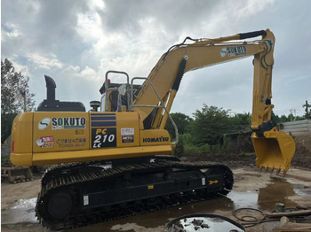 Pelle sur chenille KOMATSU PC210