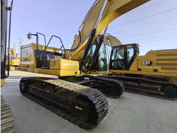 Engins de chantier CATERPILLAR 330GC
