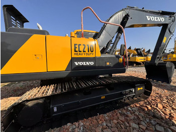 Engins de chantier VOLVO EC210
