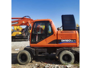 Pelle sur chenille DOOSAN DH150W-7