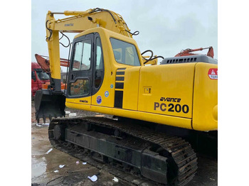 Pelle sur chenille KOMATSU PC200-6