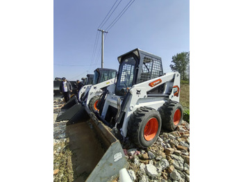 Mini chargeuse BOBCAT S590