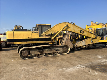 Pelle sur chenille CATERPILLAR E200
