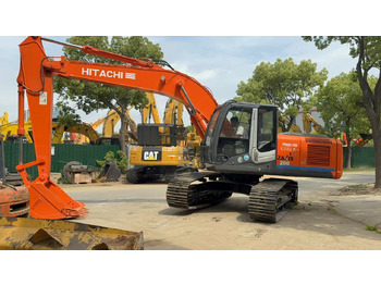 Pelle sur chenille HITACHI ZX200