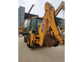 Tractopelle JCB 3CX
