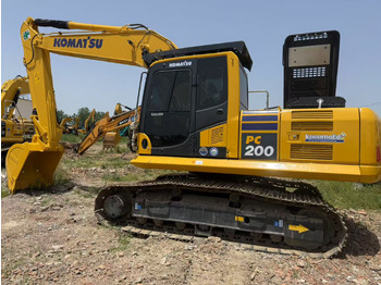 Pelle sur chenille KOMATSU PC200-8