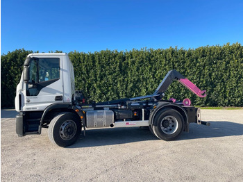 IVECO EUROCARGO 180E25 CON SCARRABILE NUOVO en crédit-bail IVECO EUROCARGO 180E25 CON SCARRABILE NUOVO: photos 3