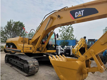 Pelle sur chenille CATERPILLAR 325D
