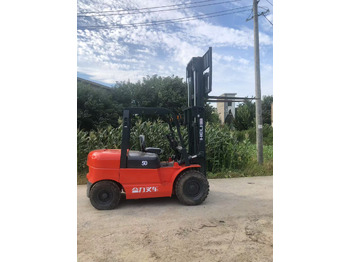 Chariot élévateur diesel HELI