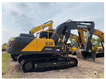 Pelle sur chenille 2022 Volvo EC210D: photos 2