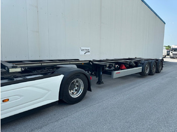 Semi-remorque porte-conteneur/ Caisse mobile KÖGEL SN