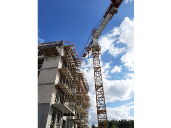 Grue à tour LIEBHERR