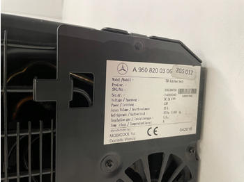 Cabine et intérieur pour Camion LODÓWKA CHŁODZIARKA MERCEDES ACTROS MP4 MP 4 A9608200306: photos 4