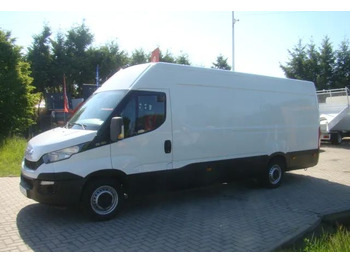 Fourgon utilitaire IVECO Daily