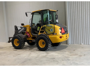 Chargeuse sur pneus VOLVO L25