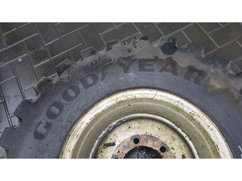 Pneus et jantes pour Engins de chantier Goodyear 340/80-R18 IND - Tyre/Reifen/Band: photos 2