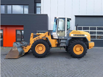 Chargeuse sur pneus LIEBHERR