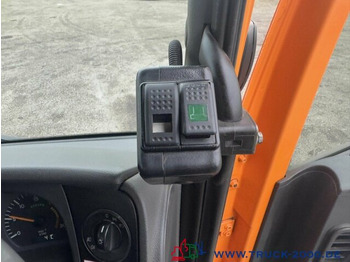 Balayeuse de voirie Mercedes-Benz 1833 Bucher Optifant 70 Separat Motor EasyDrive: photos 4