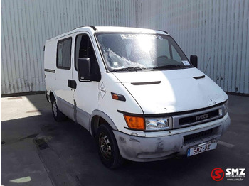 Fourgon utilitaire IVECO Daily