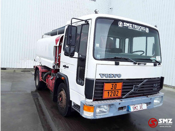 Camion citerne VOLVO FL6